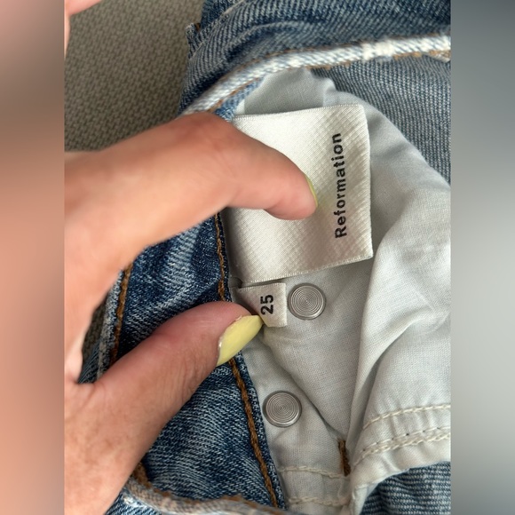 Reformation flare jeans 25 like new - Picture 2 of 7